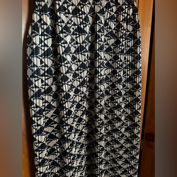 Shein Silky Crepe Style Pattered Tank Maxi Dress - Picture 2 of 6